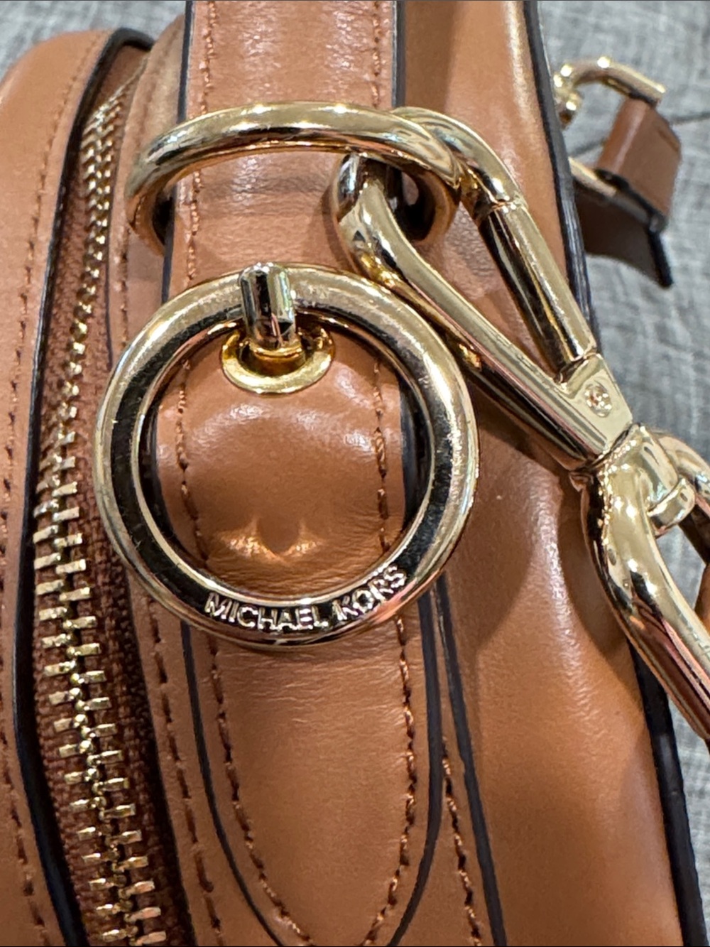Michael Kors Bag Delaney Signature Logo Jet Set Canteen Crossbody EUC - Picture 15 of 17